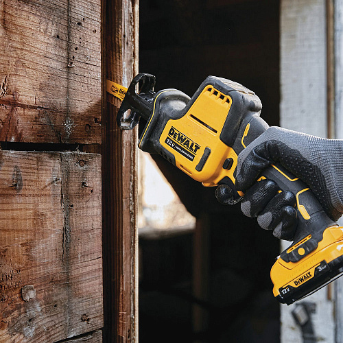 Пила сабельная аккумуляторная DeWalt DCS312N-XJ (без акк. и з/у) 12В (бесщет двиг) рез-до 90мм (DCS312N-XJ) купить