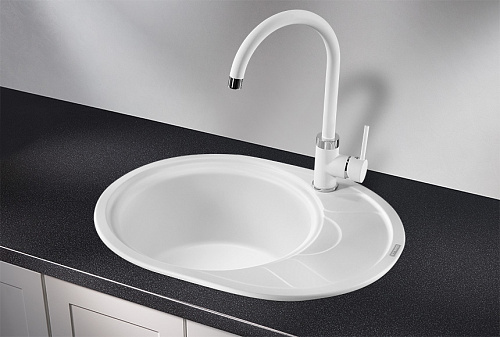 Мойка кухонная Granula GR-5802 овальная 57.5*44.5см с универсальным крылом арктик купить