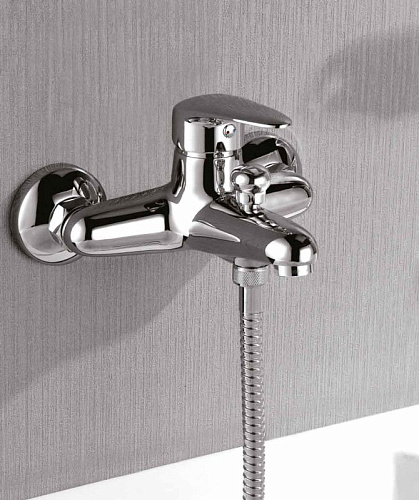 Смеситель Lemark Pramen LM3302C для ванны с коротким литым изливом хром купить