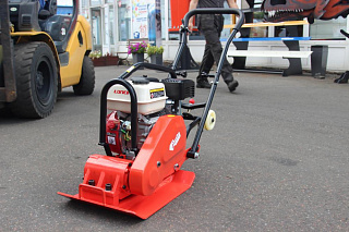 Виброплита бензиновая Impulse VP60L двигатель Loncin LC200F 6.5л/с без бачка д/воды 65кг купить
