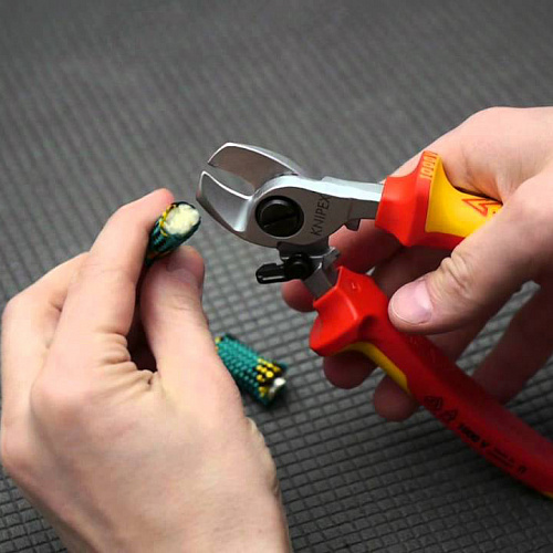 Кабелерез(ножницы) Knipex 165мм 1000В KN-9526165 купить