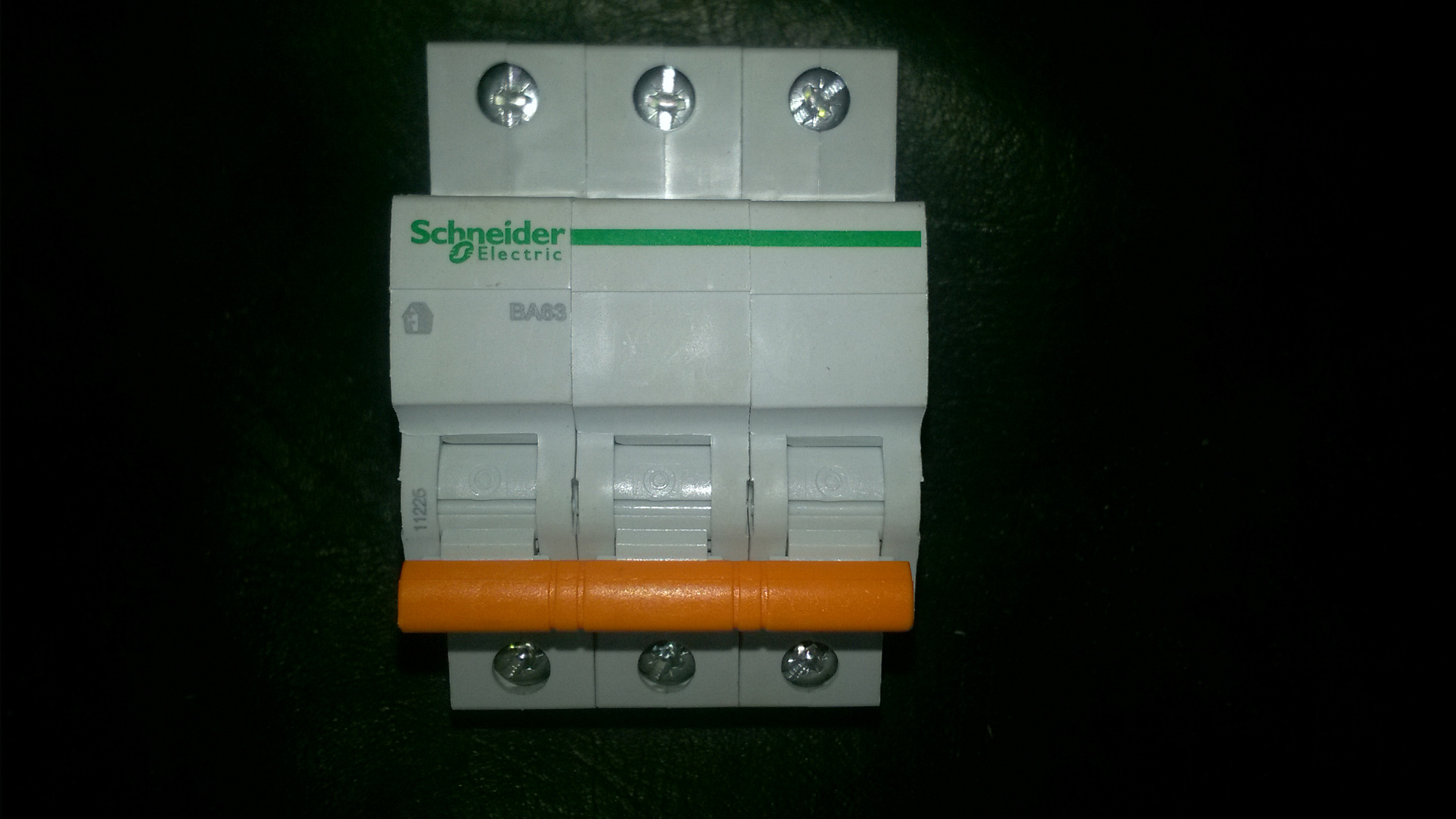 Автоматический выключатель Schneider Electric 11229 ВА63 С 3п  63А 4.5кА купить