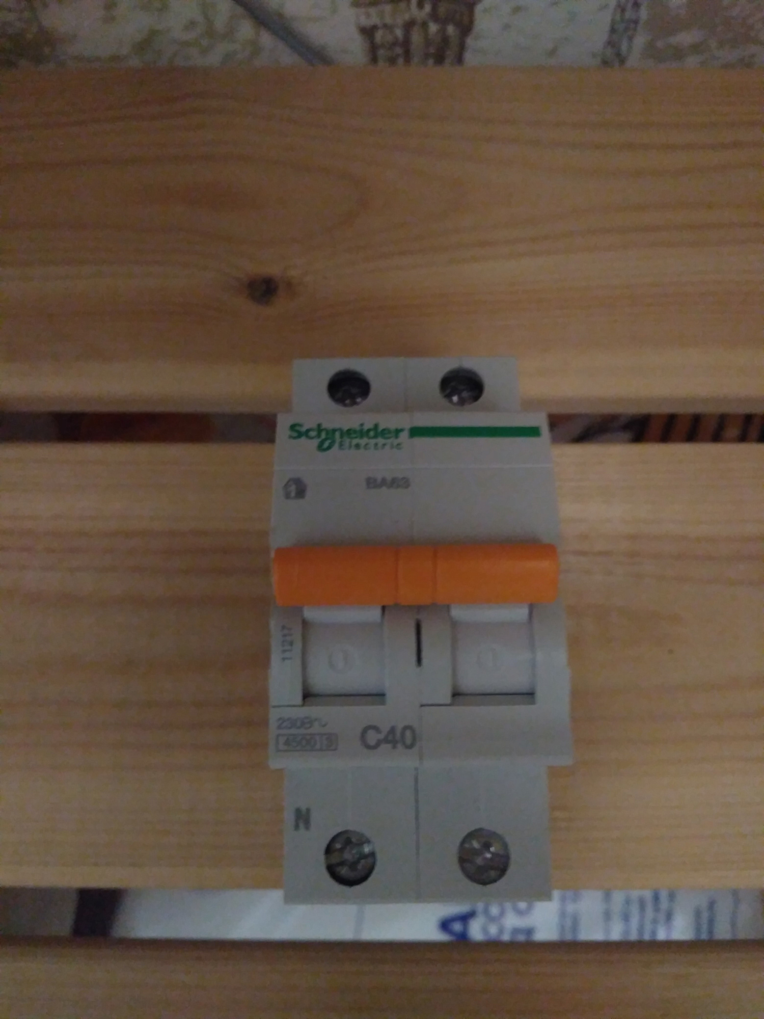 Автоматический выключатель ВА63 Schneider Electric 11217 С 1п+N 40А 4.5кА купить